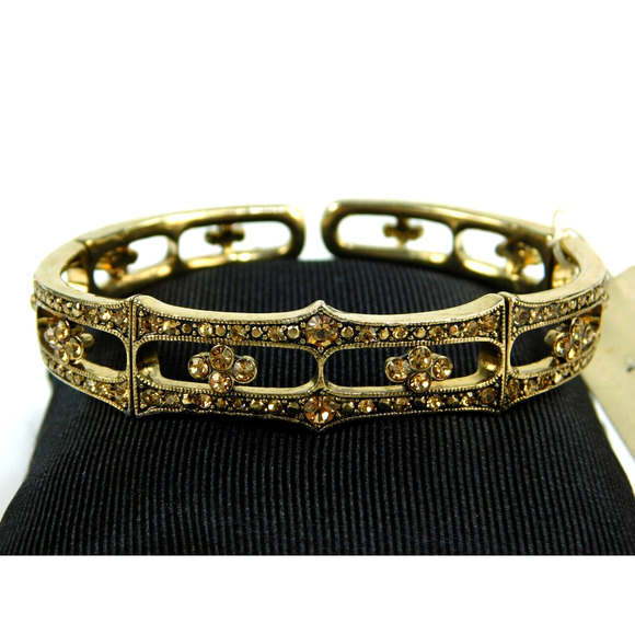 Vtg Gold Tone Monet Wire Stretch Rhinestone Cuff Bracelet NWT 6" Long 1/2 Wide - Picture 2 of 7